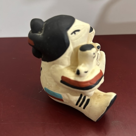 Tesa 3" Native Storyteller W/ 2 Children Hand Painted USA Southwest Folk Art - Picture 2 of 5